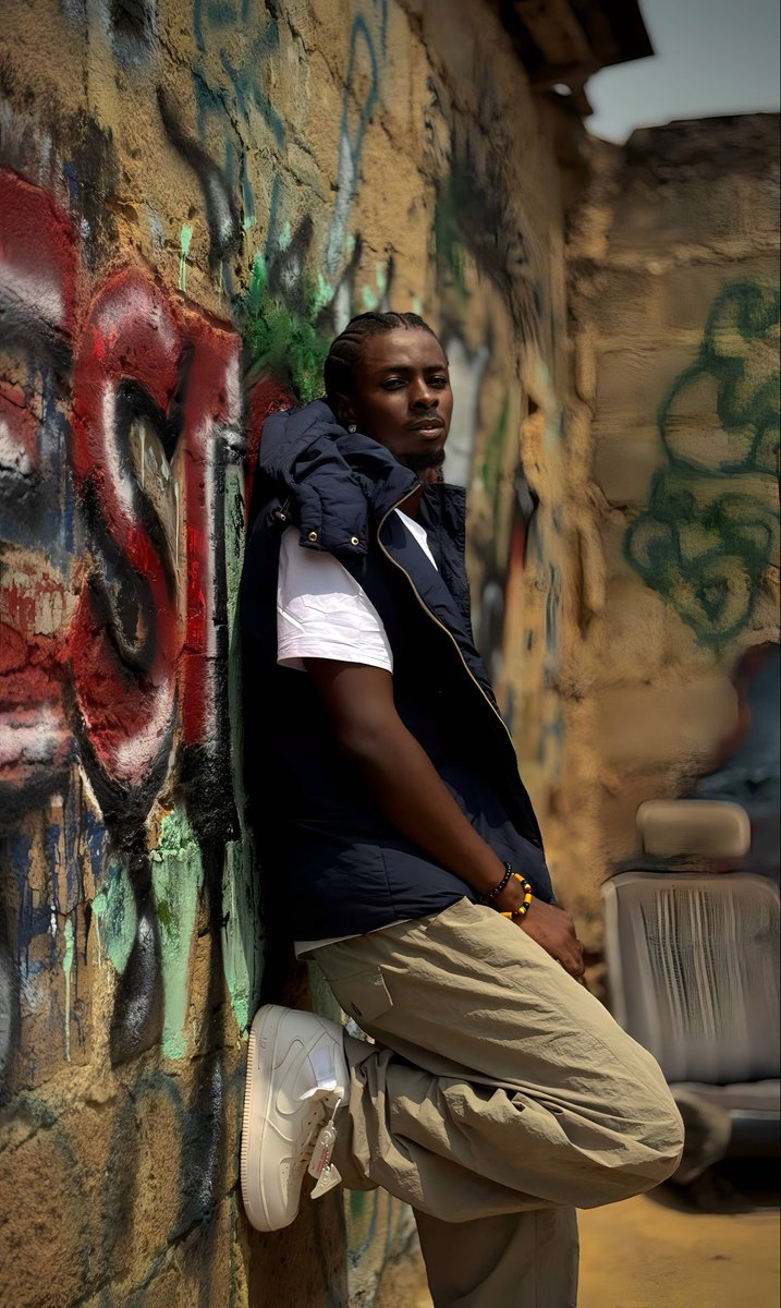 Trendhin Strainja tweet media