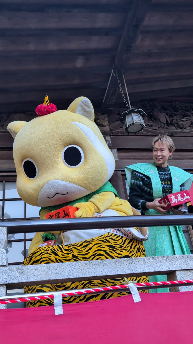 ユチョンペンのみなさんこれもよかったら……！！ムッちゃんを優しく見守るユチョンです🥹