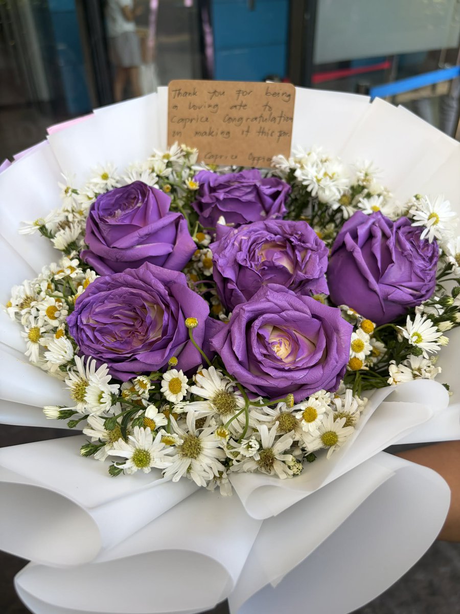 Hope you liked the flowers we sent, Sofia 🌸

Thank you for being there for Caprice inside the house — we truly appreciate your kindness and support. We hope your friendship continues even more now outside.

Again, welcome to the outside world, Sofia! 🩷✨

#CapriceCayetano