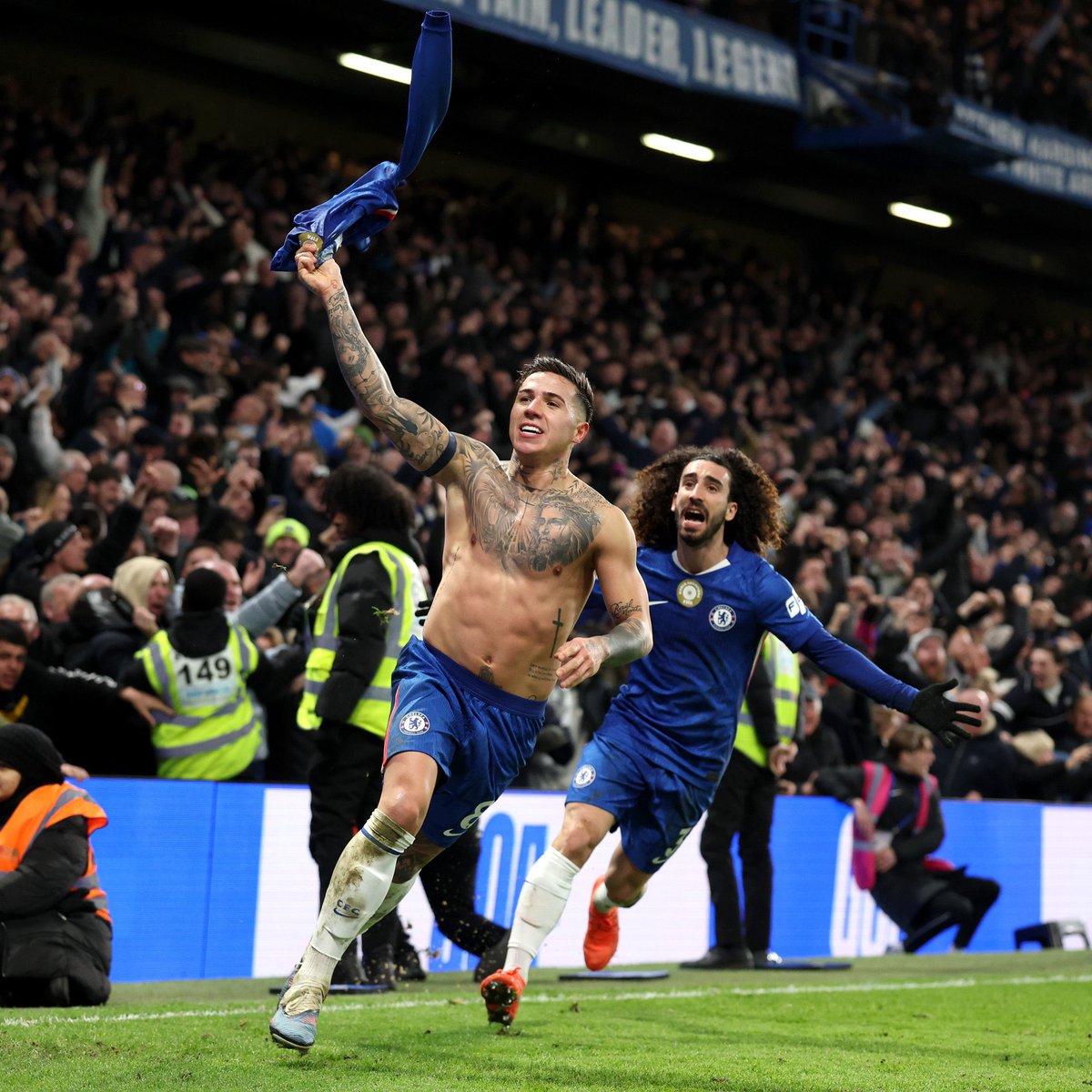 SrNaninho's tweet image. 🚨💣 #OKDIARIO 🇪🇸

Enzo Fernández se ha ofrecido al Real Madrid. Está harto del Chelsea y de la ciudad de Londres.

Su sueño es jugar algún día en el Real Madrid, y se lo ha hecho saber al club blanco.

(@eduardoinda)