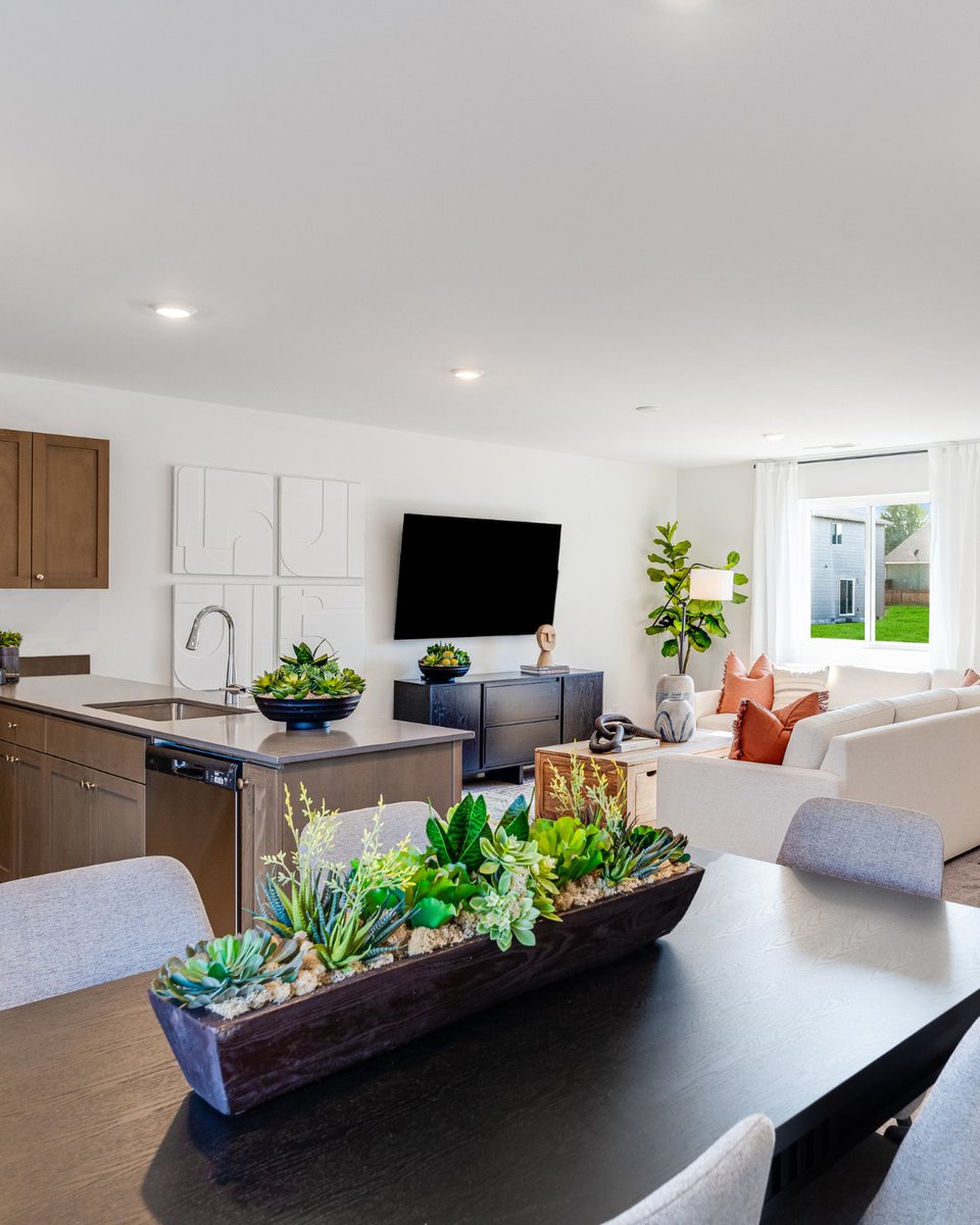 LennarPortland's tweet photo. Don't miss your chance to live in Parkview Estates in Prineville. Only three homes remain!  🏡🏔️ Your Central Oregon dream home is waiting - with homes starting in the $400Ks. Schedule a tour to see the final homes before they're gone! ☎️ 855-768-1675 https://t.co/LfZS4lB3b9