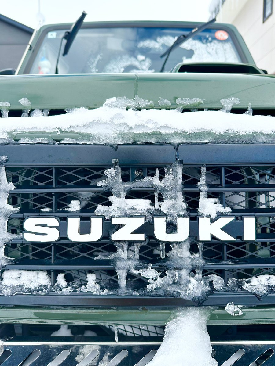 TshSki's tweet image. 今日は天気がいいから、解けるかな？
🚙☀️
#ジムニー
#JA11