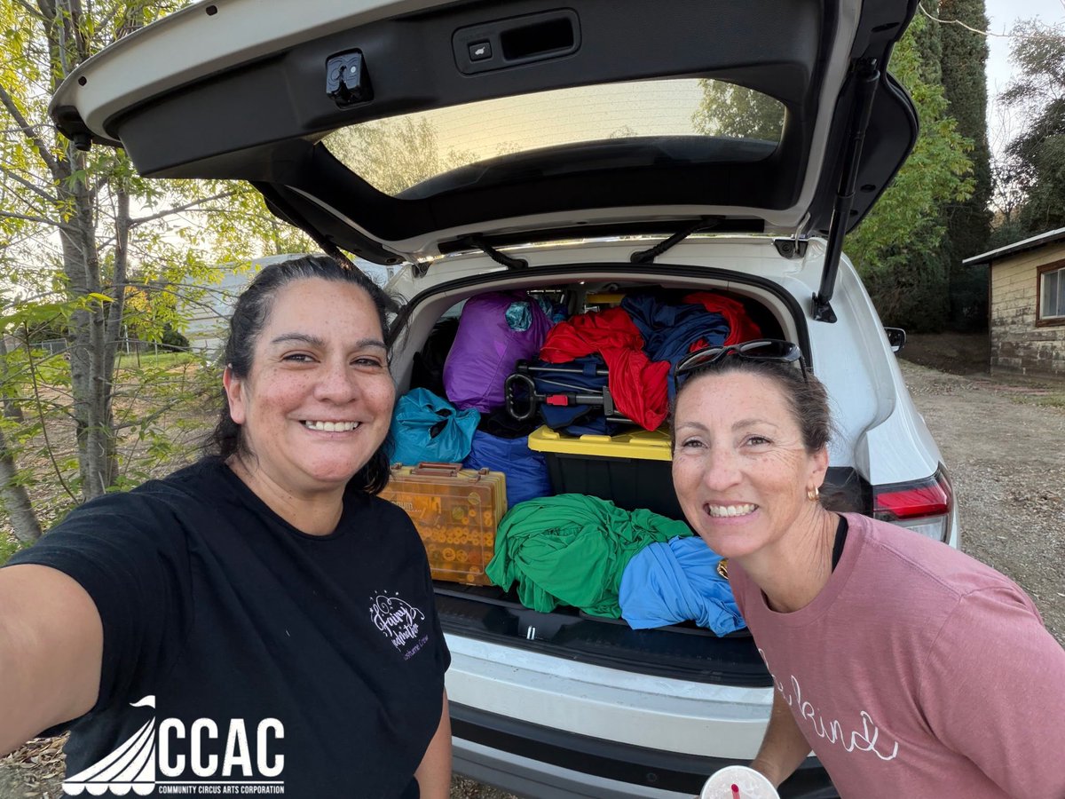 do_circus's tweet photo. Behind the scenes of circus magic 🎪
Did you know CCAC provides costumes for all registered performers in our shows?
Lots of sorting, packing, and love goes into making sure every artist feels like part of our circus family ✨ https://t.co/72wHpstw3X