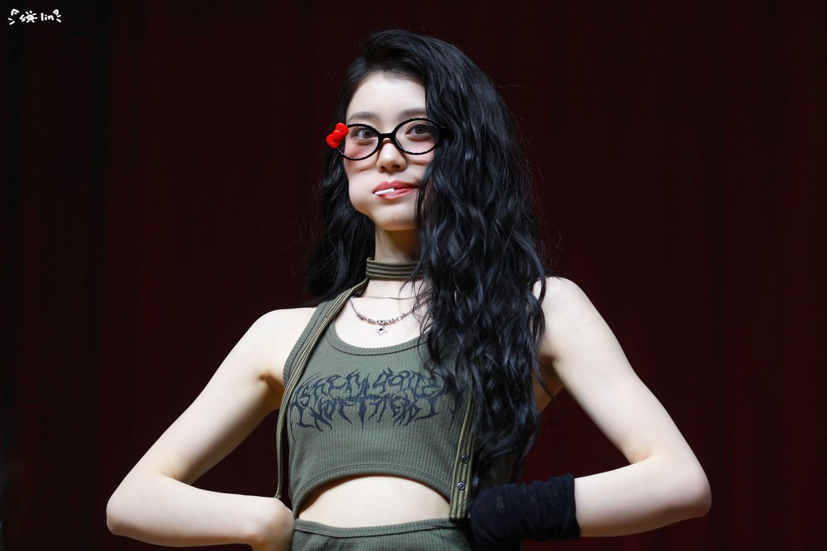 solin1112's tweet image. 250822

🎀👓

#케플러 #샤오팅 #션샤오팅
#Kep1er #XIAOTING
#沈小婷 #シャオティン