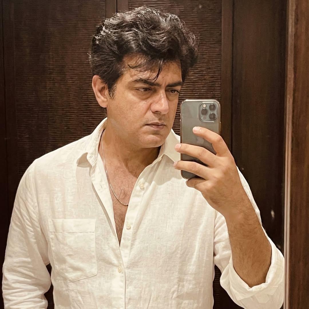 AjithFCMadurai's tweet photo. 1000 Likes for this Pic ?? 😍😍😍

#AjithKumar #AK64 #AjithKumarRacing https://t.co/m0RT4QWkYR