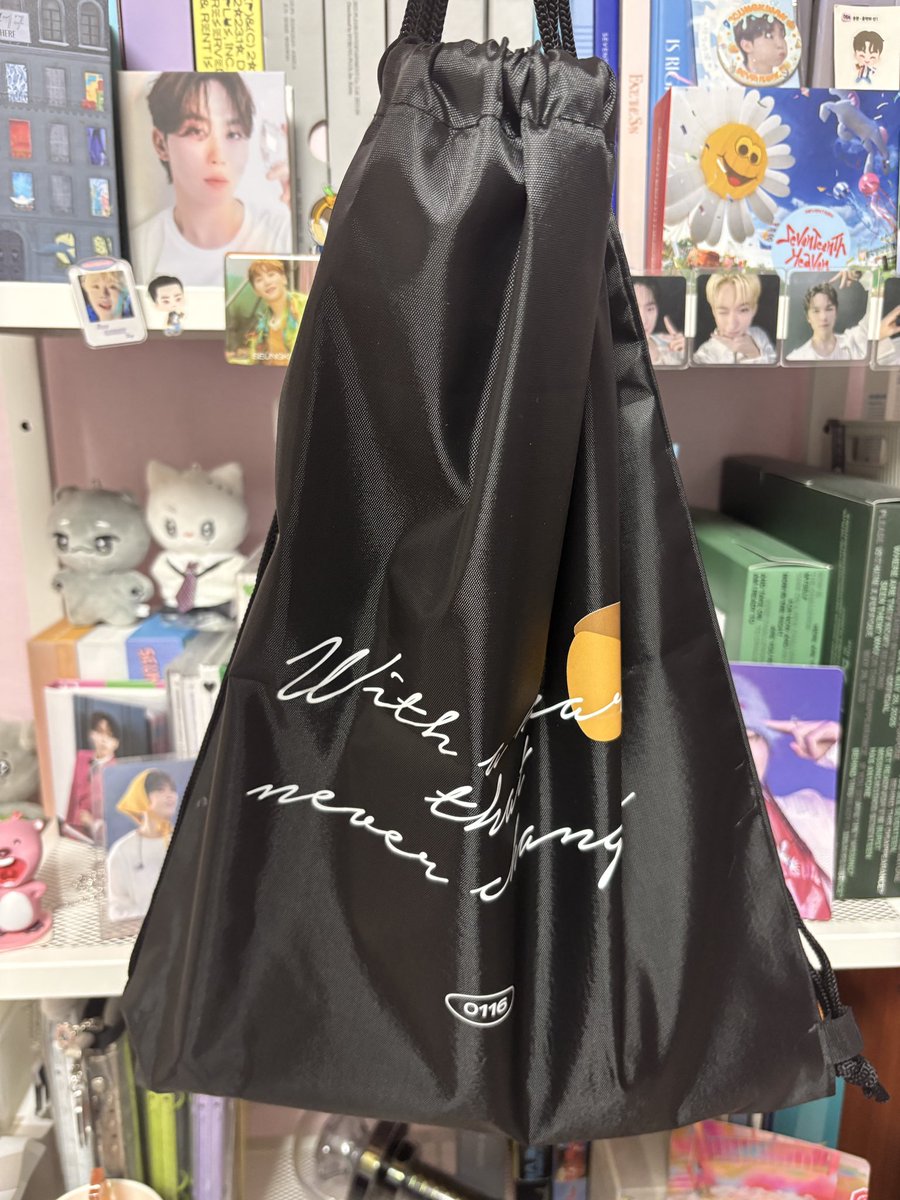 알티이벤트로 당첨된 짐색 오늘 받았습니다!!🍊디자인도 예쁜데 조금 무겁게 물건 넣어도 딱히 처지는 것 없이 튼튼해서 평상시에도 잘 매고 다닐것같아요☺ 감사합니다🧡
<a href="/BOO_Fourseasons/">四季節 : 사계절</a>