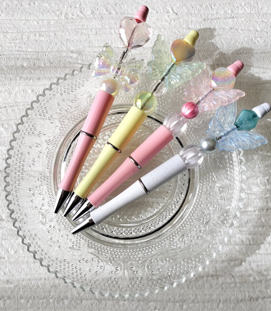 こんにちは😊 蝶々系のカスタムボールペンが 出来上がりました❢ よき