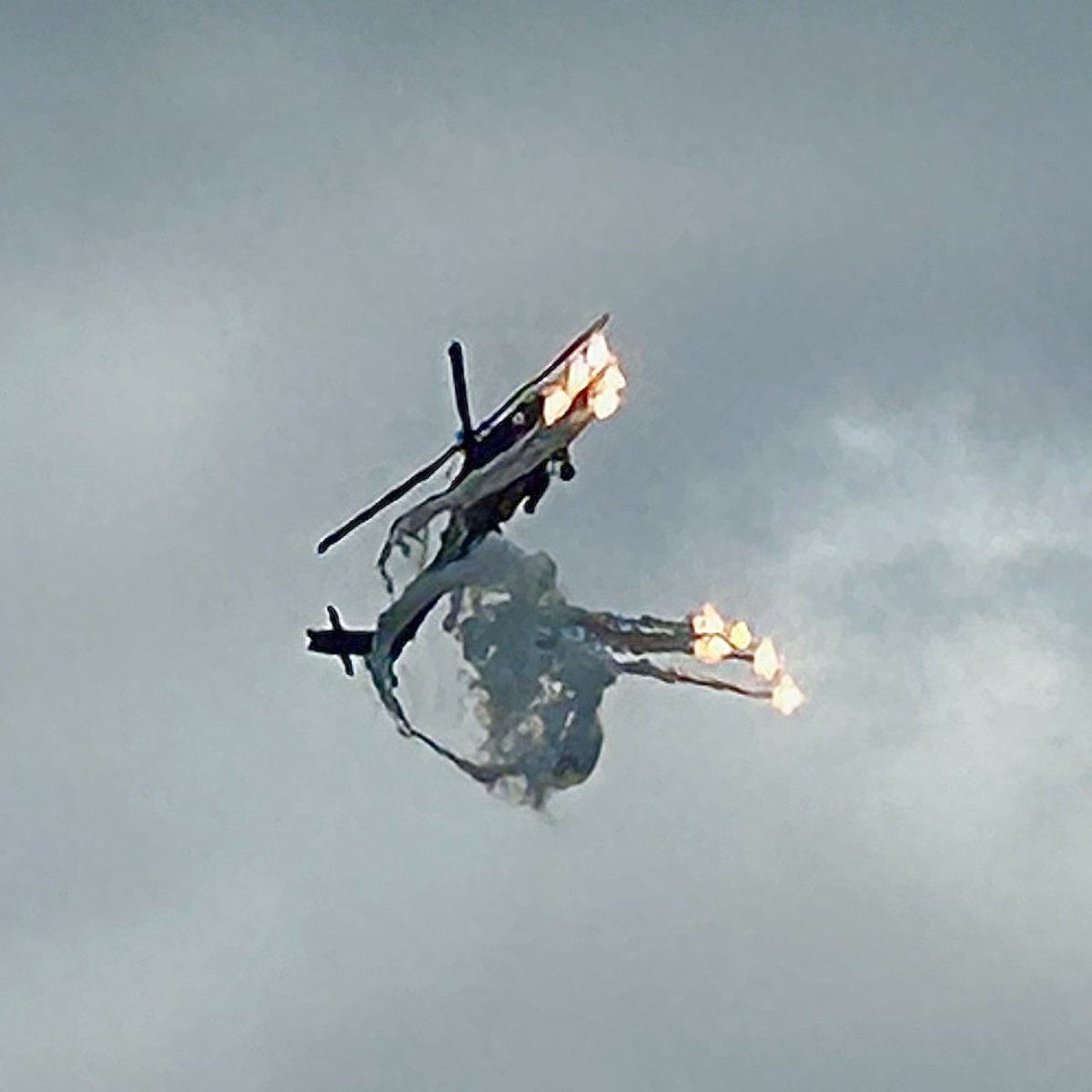 RSAF Apache going through its paces at #SingaporeAirshow2026 <a href="/BoeingDefense/">Boeing Defense</a> <a href="/TheRSAF/">The RSAF</a>