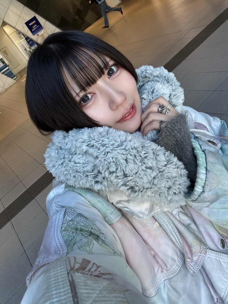 じつは青より白が好きだったり