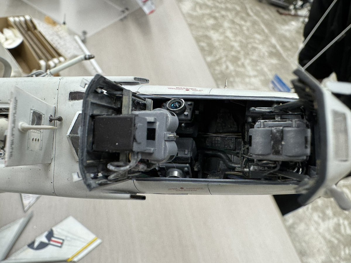 haneto's tweet image. 自分にとって大変有意義なのは、超ベテラン飛行機模型マイスターのnabe3にモソン特別賞を差し上げる機会を頂いたこと。
nabe3の超絶作品は前からホームページを通し穴が開くくらい繰り返して見ていましたが、生で見れて本当に至福！
写真から伝わらない凄さに圧倒されました。
おめでとうございます！