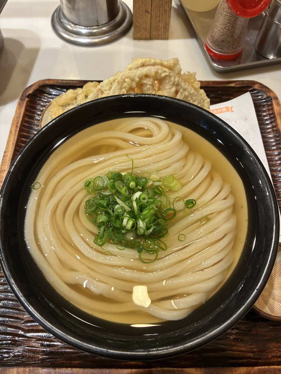 神保町でお仕事だったので、気になっていたうどん屋へ。 冷かけうどん