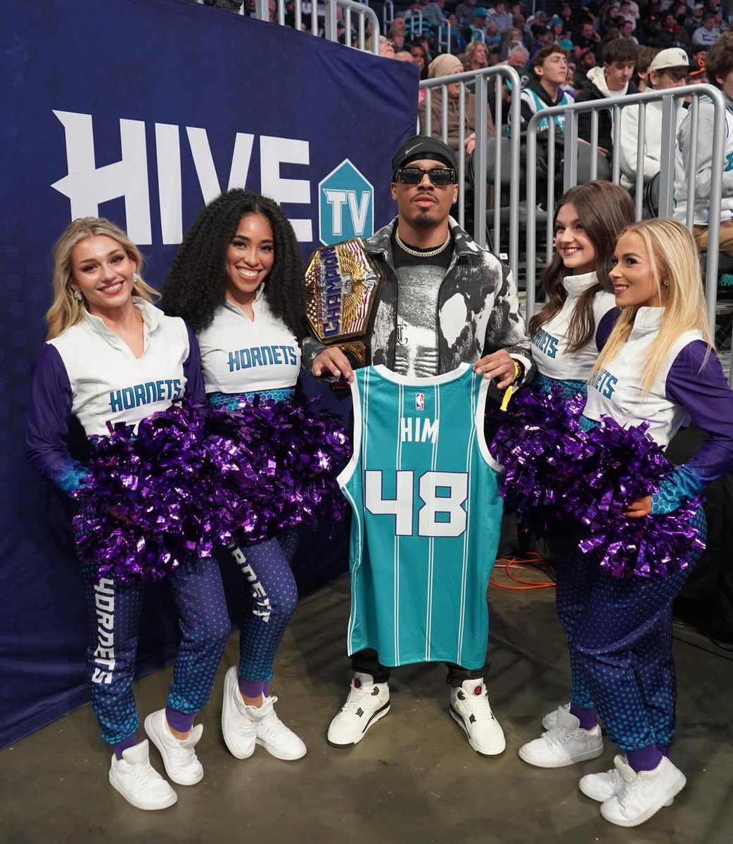 The checks still clear. ⊛ NOT @MercedesVarnado. tweet media