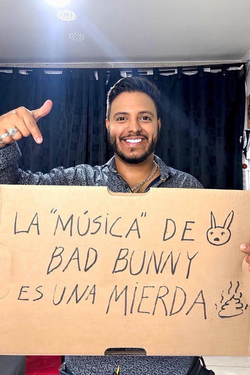 eduardomenoni's tweet image. Levanta la mano 🖐🏼 si también opinas que la “música” de Bad Bunny es una completa BASURA.