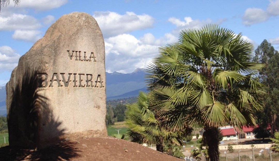 En Chile, hubo una Isla de Epstein...!!!
Se llamó, Villa Baviera, su líder, Paul Shaffer (Pederasta) fue defendido por la UDI y todo el Pinochetismo, incluyendo a Kast.
Ese es el Presidente que eligieron.