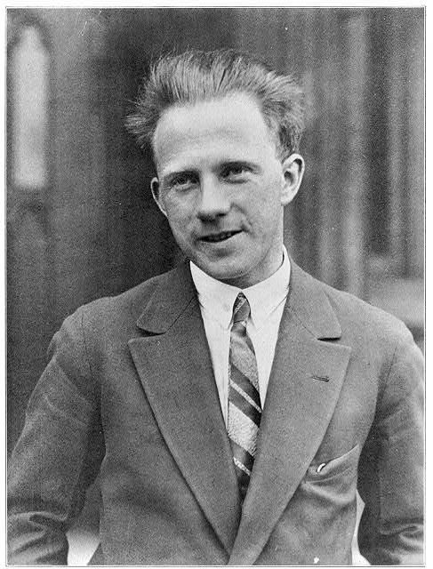 PhilosophyOfPhy's tweet photo. 1932 Nobel Prize winner physicist Werner Heisenberg dies of kidney cancer in Munich, West Germany. He was 74. His last words were: “I’m excited to meet God. I have some questions about physics to ask him.” https://t.co/PtQflmtwsD