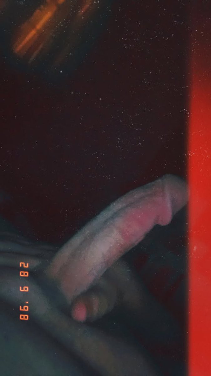 yourdaddycosmo's tweet photo. ⭒22
⭒he/him
⭒Pansexual 
⭒single 
⭒switch ( gentle or extreme for both)
⭒soft and hard kinks, there’s a lot, dm if you wanna ask
⭒I don't make content (yet), looking for friends or Mutuals to talk to :)
⭒Not new to #nsfwtwt #nsfw https://t.co/P8hWVCdkwe