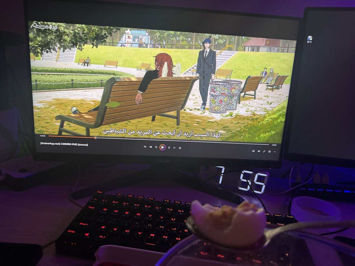 فطوري اليوم انمي فهمتوها ؟ لان قاعد اكل نودلز وبيض مسلوق