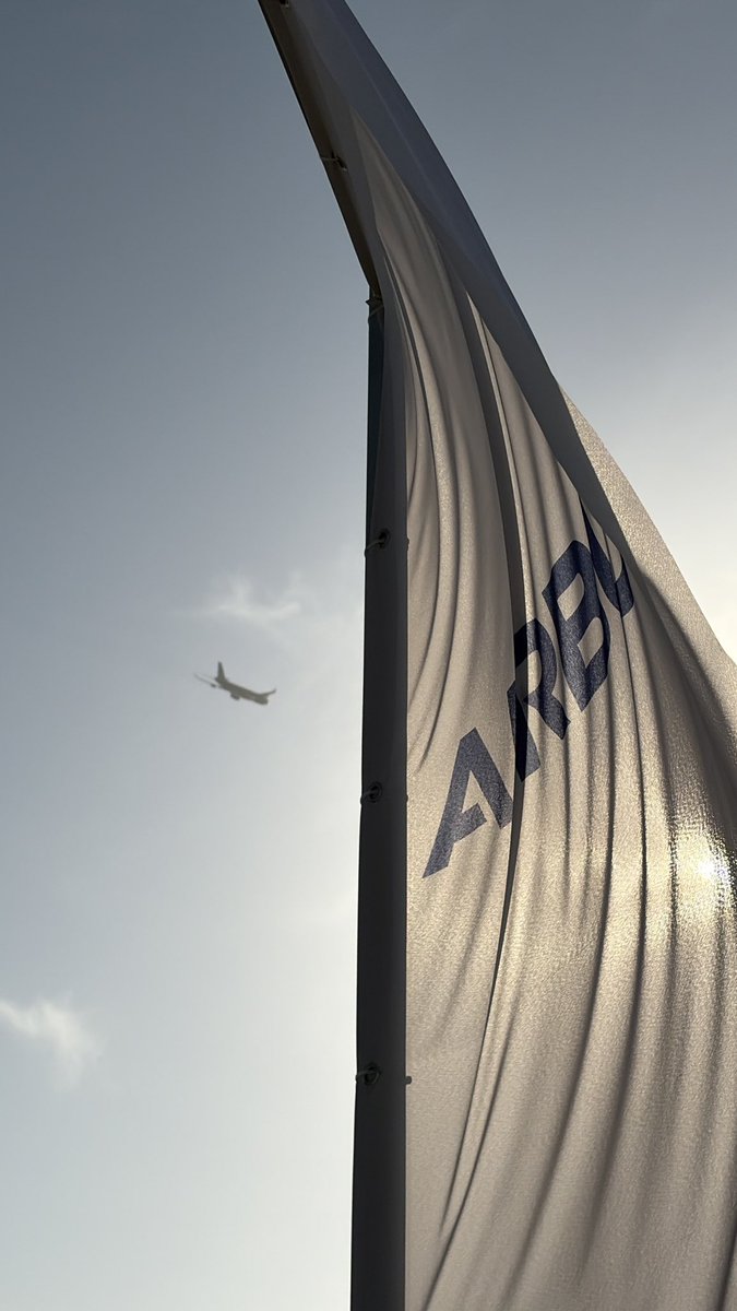 Airbus's tweet image. We're cleared for take-off! The 10th edition of #SingaporeAirshow2026 is here. 🇸🇬 Time to buckle-up, sit back and enjoy the ride! 😎