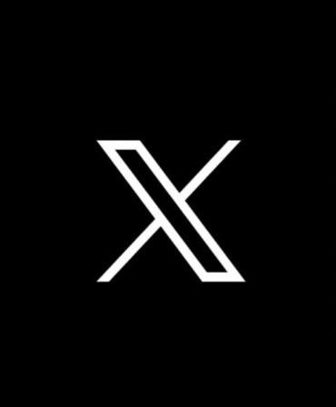 ابتسم لأنك ترى تغريداتي.. 
غيرك محظور  😂🙊