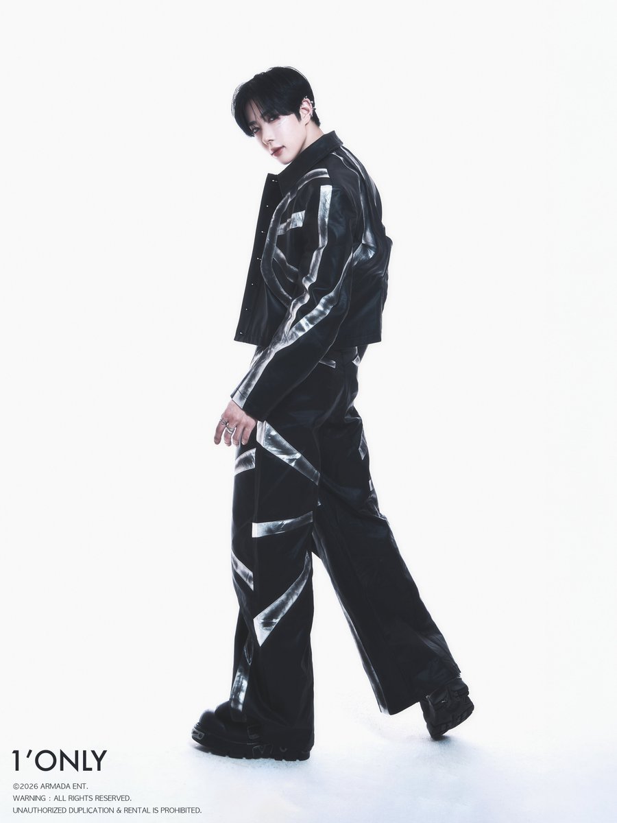 onepact_'s tweet image. ONE PACT 1st EP [1'ONLY]

𝙲𝚘𝚗𝚌𝚎𝚙𝚝 𝙿𝚑𝚘𝚝𝚘 (𝚂𝙰𝙽𝙴 𝚟𝚎𝚛.)

2026.02.26 12PM (KST) Release

#ONEPACT #원팩트
#JONGWOO #종우
#1_ONLY #260226_12PM