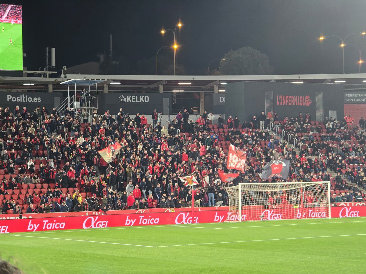 Quina sonada 😮‍💨, però quin partidarro i victòria 👊🏼 i com ens agrada dir “De locos!”

Ahir, presents a totes les grades de Son Moix, mai fallam, mai fallarem, el Mallorca sa nostra vida ❤️‍🔥.

Força Mallorca!