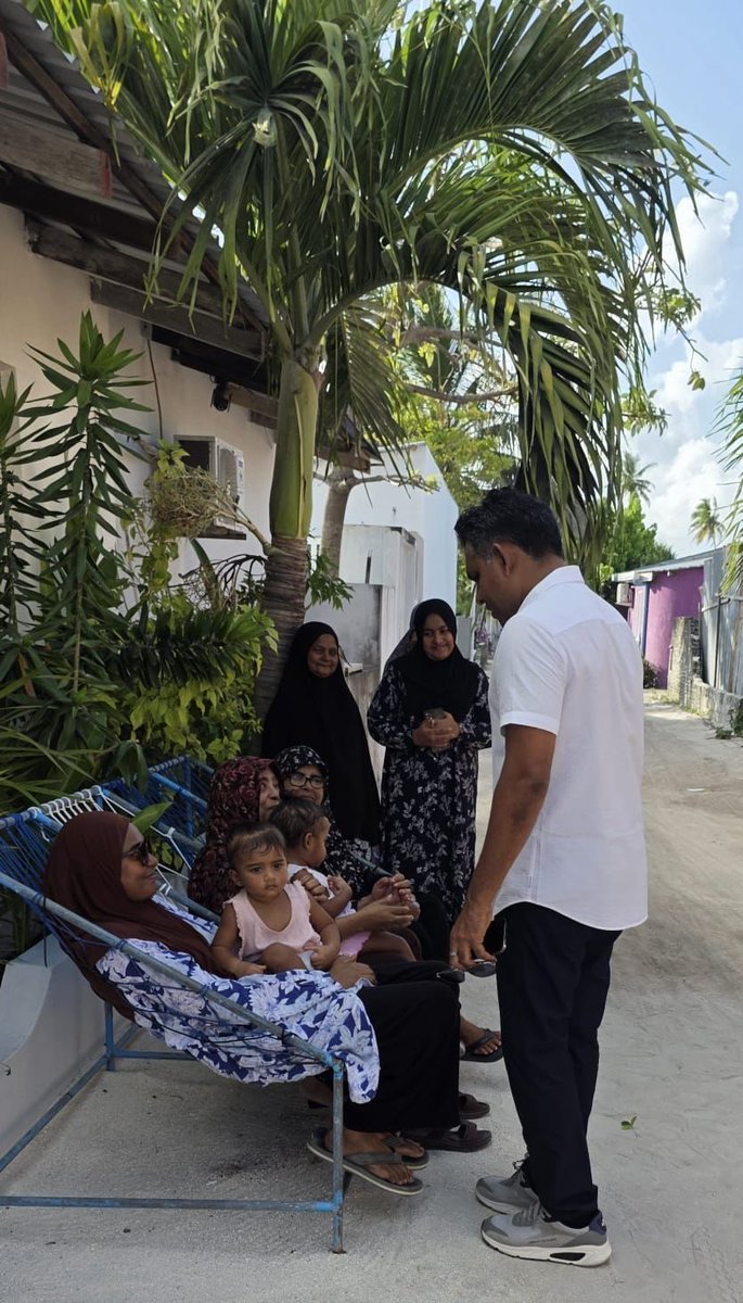 އެމްޑީޕީގެ ފަރާތުން އދ.ދިގުރަށު ކައުންސިލާއި، އަންހެނުންގެ ތަރައްޤީ އަށް މަސައްކަތް ކުރާ ކޮމެޓީ އަށް ވާދަ ކުރާ ކެންޑިޑޭޓުންގެ ކެމްޕެއިންގައި ކުރީގެ ނައިބު ރައީސް ފައިޞަލް ނަސީމް.