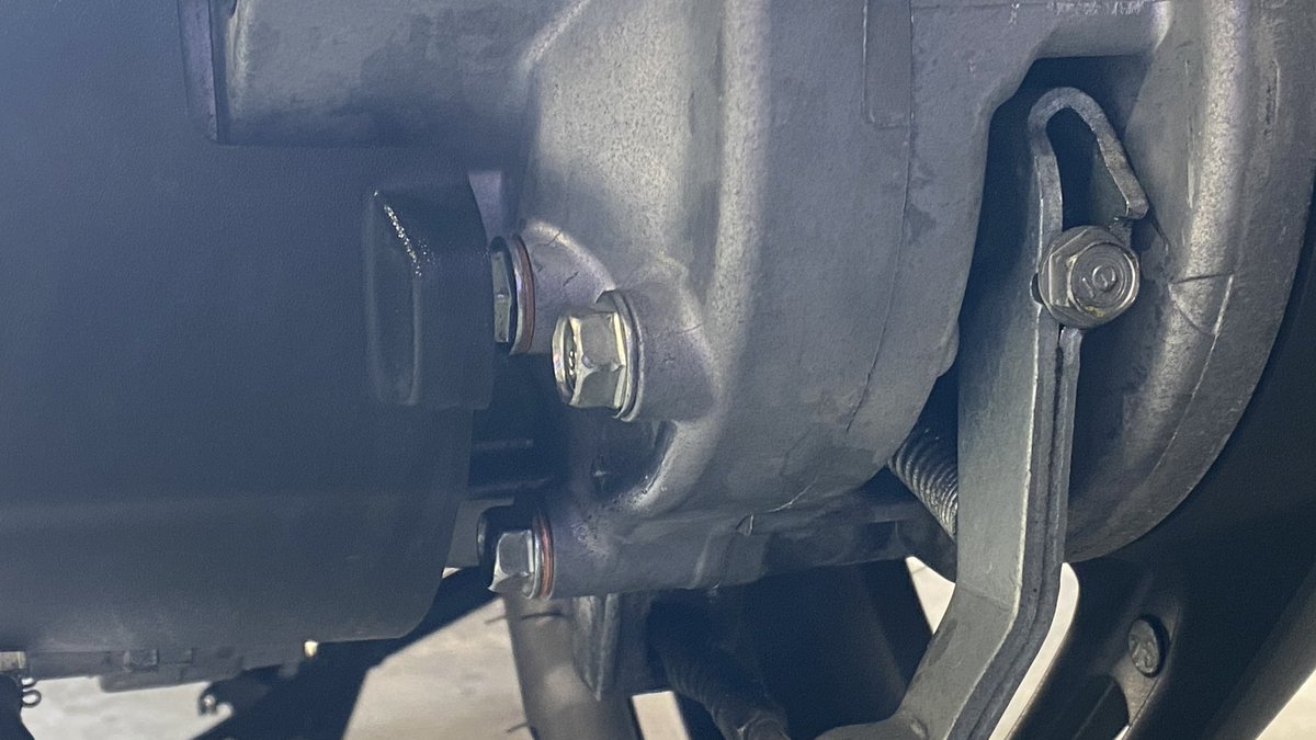 hayashi_motors's tweet photo. ホンダ JF28 PCX
ギヤオイル交換
ここにもSOD-1 Plusを使用する。
#筑後車輌基地
#bdsオークション
#バイク販売
#pcx
#jf28
#sod1plus https://t.co/nAopopSTBx