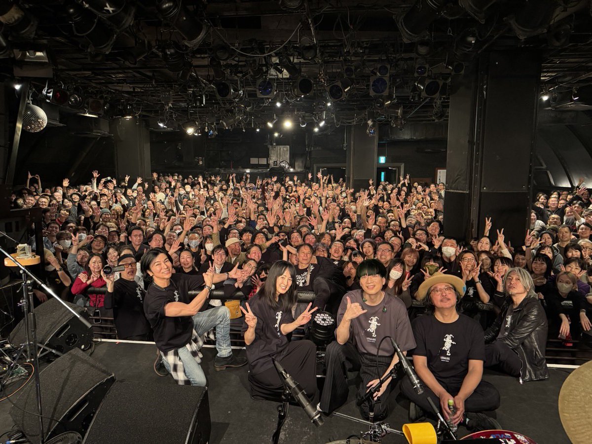 LOSALIOS tweet media