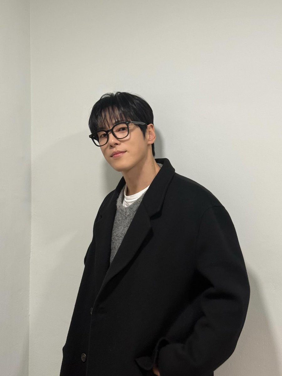 kimjunghyun_kjh's tweet photo. #Repost@jhkim0405
세이렌 끝.
#세이렌 #3월2일첫방 #OOHS
#김정현 #kimjunghyun https://t.co/CKkkdLR9Dd