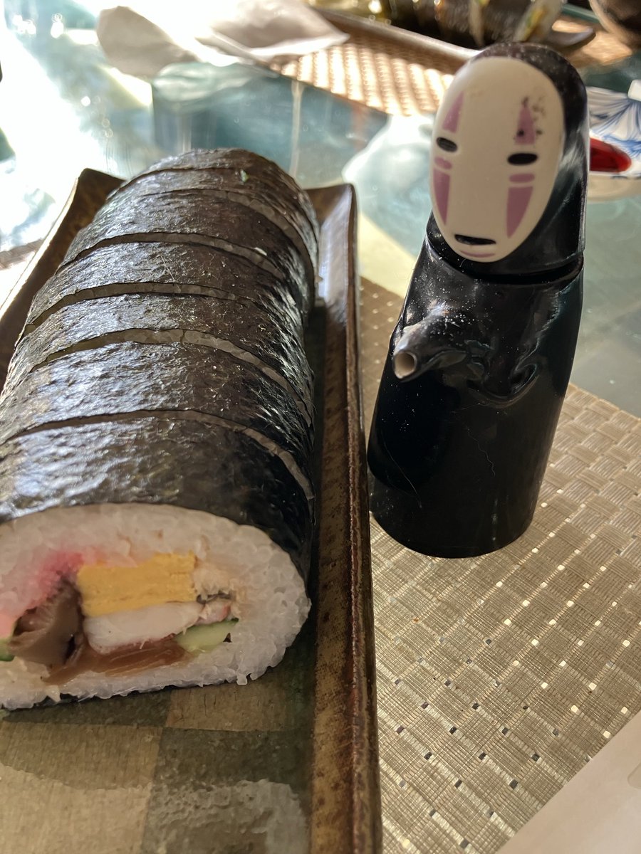 切られても、恵方巻き？　もう太巻き？　とりま、旨し！