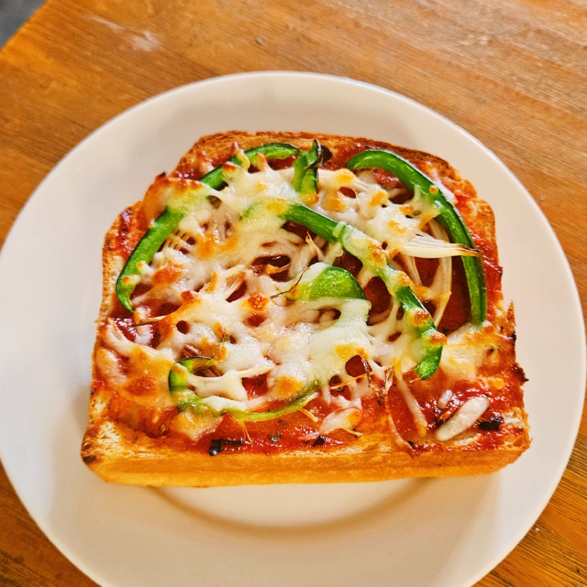 baked shokupan last night and had pizza toast for breakfast ദ്ദി ˉ͈̀꒳ˉ͈́ )✧