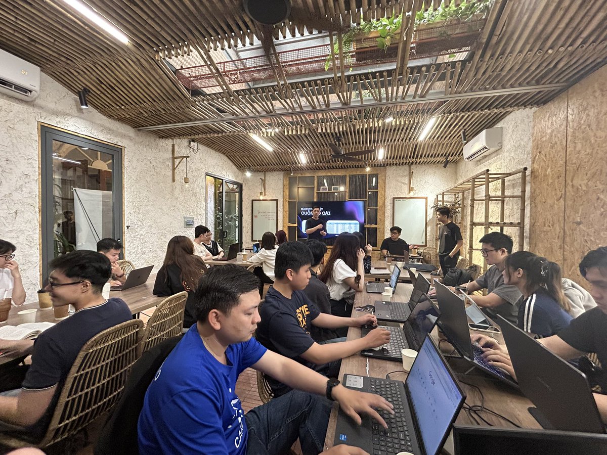 Cardano UnivLab Vietnam tweet media