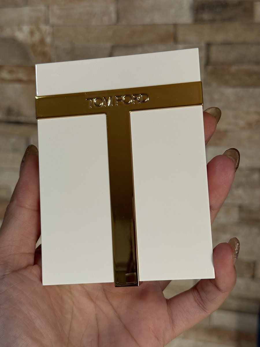 トムの新しいパレット03ツヤツヤ✨新色です🙆‍♀️ #購入品