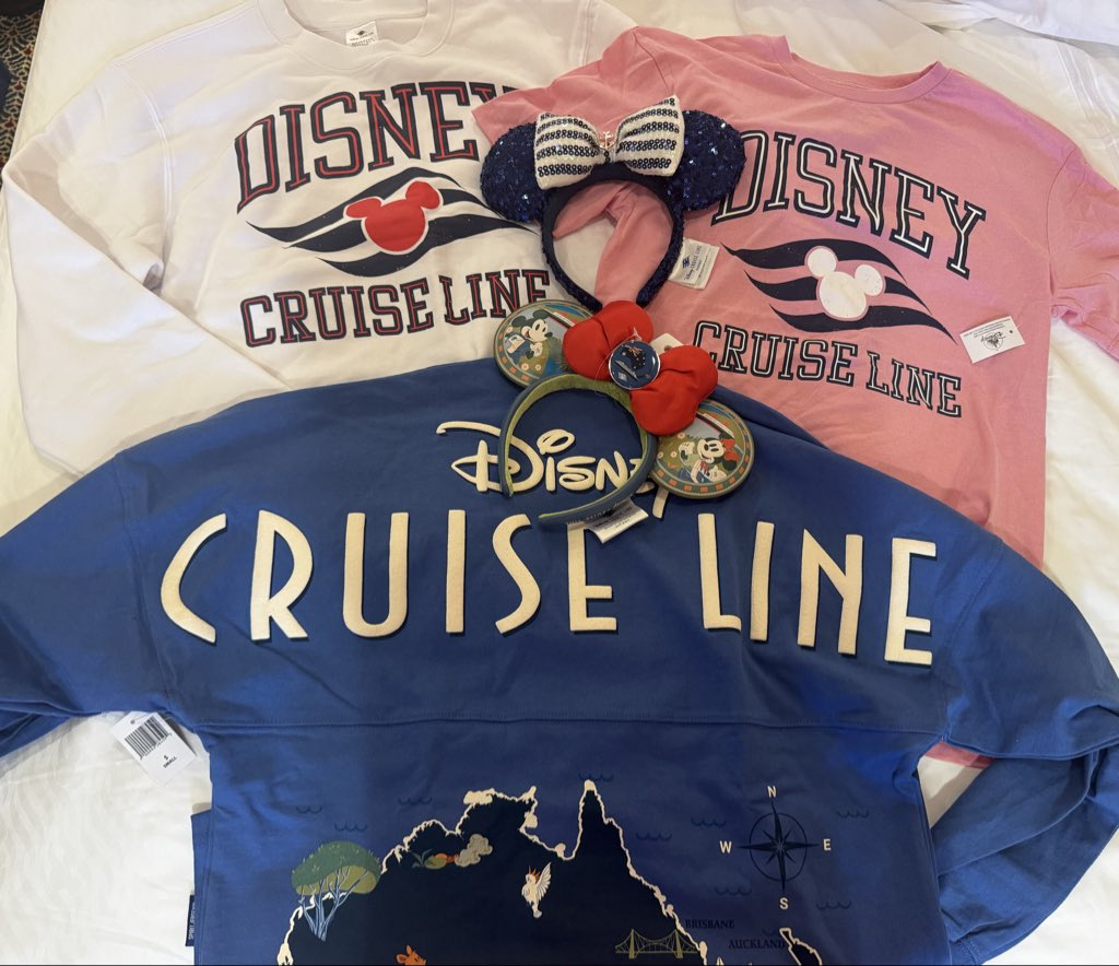 初日購入品🌺👏

#ディズニークルーズ