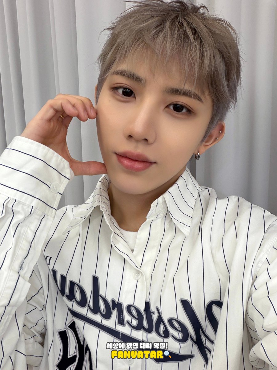 fanvatar_tvlab's tweet photo. ✨FANVATAR Behind Photo✨

온통 내 세상은 에잇턴🔥🔥
@8TURN_official

#해민 #HAEMIN
#경민 #KYUNGMIN
#윤규 #YUNGYU
#승헌 #SEUNGHEON
#8TURN #에잇턴 https://t.co/LpLtpVyqte