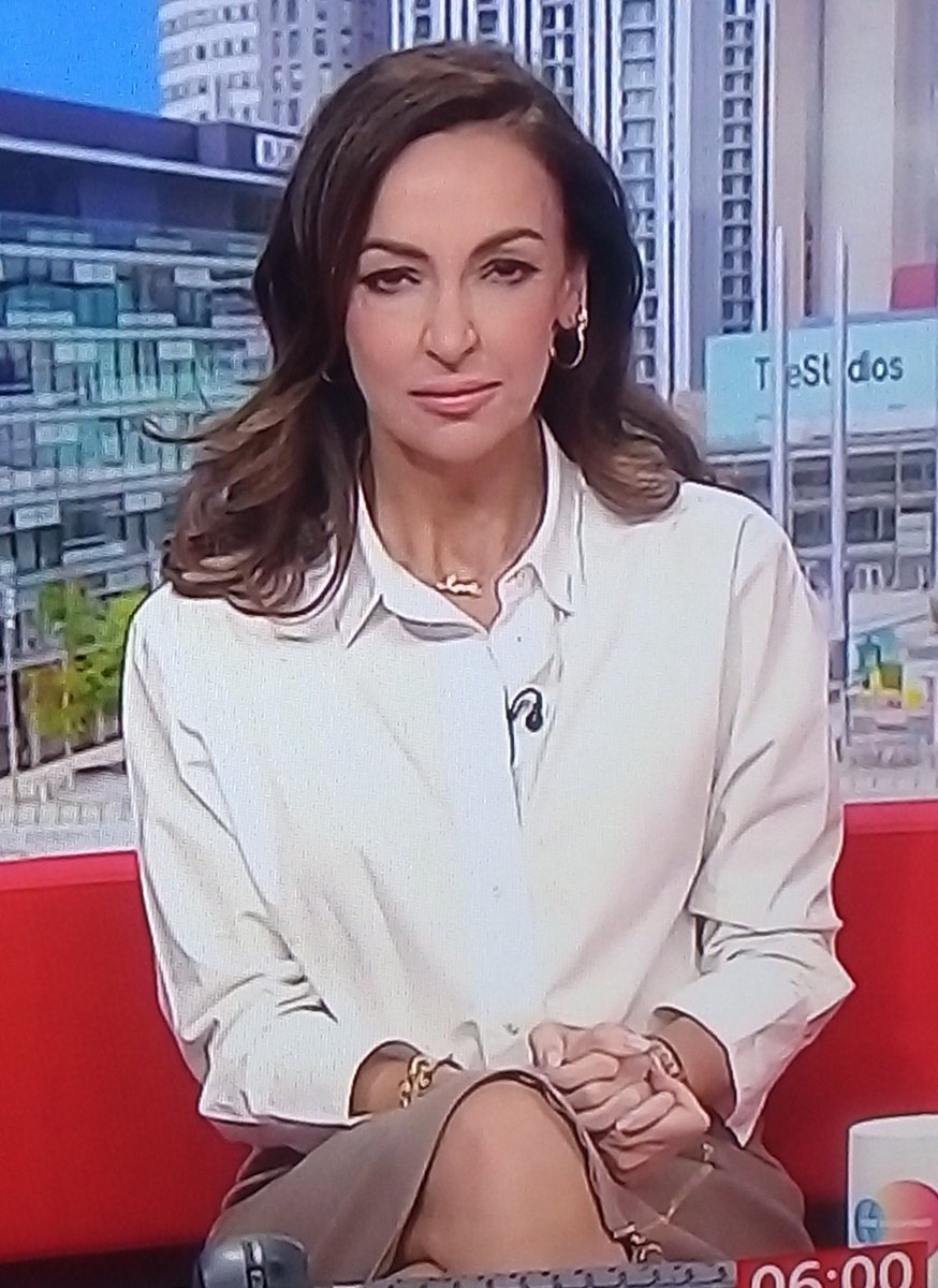 newsladies1's tweet image. Sally 😍