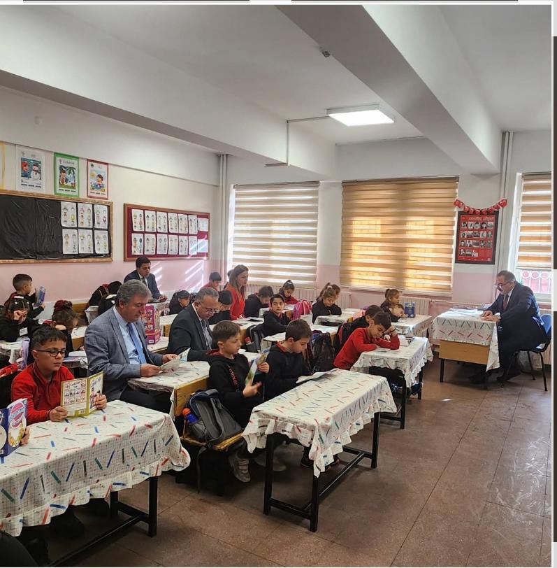 tusbamem's tweet photo. İlçe Millî Eğitim Müdürümüz, Koç İlköğretim okulunu ziyaret ederek bayrak törenine katıldı, öğretmenlerler odasını ziyaret ederek programı sonlandırdı. 

@tcmeb @tcvanvaliligi @valiozanbalci75 @KaymakamlTusba 
@musagoktas_
@vanilmem 
@bycandiroglu
@MuhlisCeylani https://t.co/6KFKTyUMiu