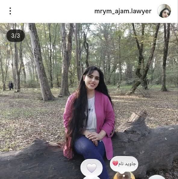 zeynab_safari61's tweet photo. دختره از خانواده ایی که حقوق من نصف پول توجیبیش نبوده
و تمام مدت در اغتشاشات شرکتی فعال داشته ولی چون توسط اغتشاشگرا (همرزمان زامبیش) جهت کشته سازی کشته شده، حالا بنیاد شهید برای حفظ آبرو پدر سرشناسش میرن خونشون برای عرض تسلیت
کلا از هردو ور بوم افتادیم
#آزادشهر_استان_گلستان https://t.co/yda6aQzYNI