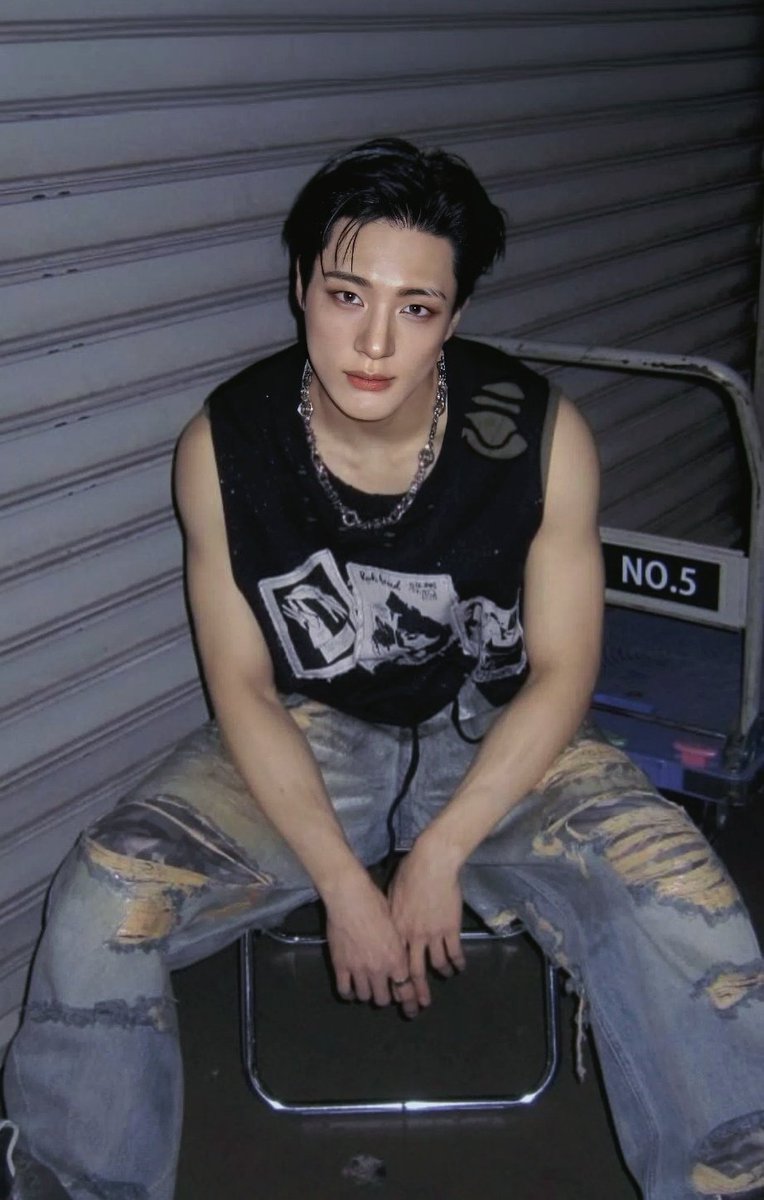 jungshasa's tweet image. face card goes crazy