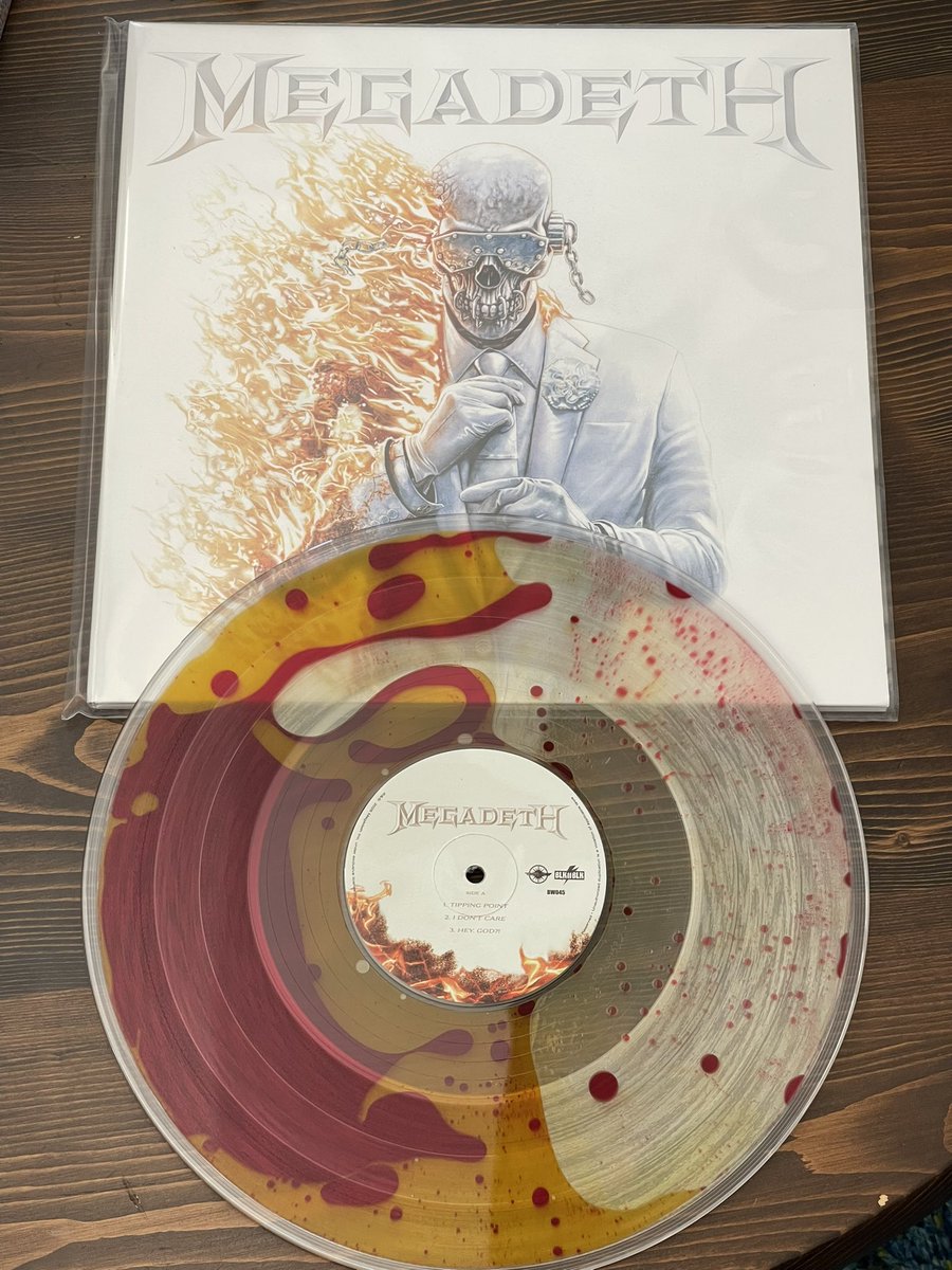 ロマンはあるけど、中が液体系のレコードは万が一の事態が頭によぎって