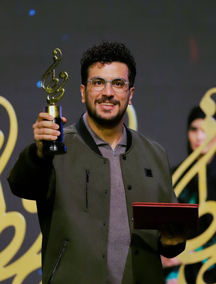 الان چرا از سیسی ها حمایت نمیکنی؟؟ بعضیاشون، چشمی ندارن که دیگه ببیننت