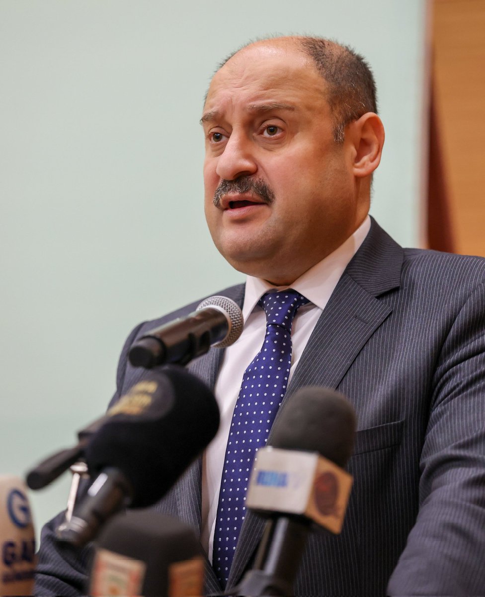 mustafatascitr's tweet photo. Şanlıurfa her adımda bir asır, her asırda bir sır barındıran bir şehir dedi ve Şanlıurfa’nın tarihini bölgesel, ulusal ve uluslararası alanda tanıtmak için öncülük etti. Bizleri her platformda en iyi şekilde temsil etti..
Neslin imarı şehrin imarından daha önemli dedi, Liman Ayık Derneğine en büyük desteği verdi. Şanlıurfa müziğini dünyaya tanıttı ve UNESCO Dünya Müzik Şehri ev sahipliği yapacak bir noktaya taşıdı
Geleceğe miras kalacak bir şehir düzeni inşa ediyoruz diyerek Divanyolu yayalaştırma projesi harekete geçti... ayrıca Uluslararası Gastronomi, Kültür, Sanat ve Turizm Enstitüsü (IGCAT) tarafından 2029 Dünya Gastronomi Şehri unvanına aday gösterildi.
Şanlıurfa’da hiç kimse kendini yalnız hissetmesin dedi ve Bereket Kart projesini hayata geçirdi...
Bunlar sadece yapılanların bir kaçı. Şanlıurfa artık günü kurtaran bir idare anlayışıyla değil Sayın #MehmetKasımGülpınar riyasetinde şehri geleceğe hazırlayan adımlar atıyor. Siyaset değil hizmet konuşuyor....