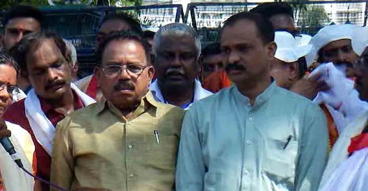 <a href="/PSLlufc/">parthiv</a> <a href="/Subytweets/">Suby #ReleaseSanjivBhatt #Palestine #VoteChori</a> <a href="/INCKerala/">Congress Kerala</a> <a href="/vdsatheesan/">V D Satheesan</a> <a href="/RajuPNair/">Raju P Nair</a> <a href="/vijaythottathil/">Vijay Thottathil</a> <a href="/ShashiTharoor/">Shashi Tharoor</a> <a href="/Anish_INC/">Anish✋</a> <a href="/VenesaHermijil/">Veneesa Carmel🇮🇳 #WithRG</a> <a href="/rejitweets/">Rejimon Kuttappan</a> <a href="/HibiEden/">Hibi Eden</a> പുനരധിവാസവും നഷ്ടപരിഹാരവും തൊഴിൽ സംരക്ഷണവും ആവശ്യപ്പെട്ട് ആ നാട്ടിലെ സാധാരണക്കാരാണ് സമരം ചെയ്തത്, അത് #Congress ഏറ്റെടുക്കും. #CJP ഒരുമിച്ച് നിന്നിട്ടും സമരക്കാർ ഉന്നയിച്ച 6/7 ആവശ്യങ്ങളും ഞങ്ങൾ നേടിയില്ലേ? CPM - BJP ബന്ധവും അദാനി പ്രേമവും എക്സ്പോസ് ചെയ്യാൻ പറ്റിയില്ലേ? #Vizhinjam