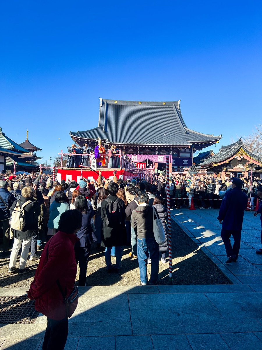 ulutorah's tweet image. 😄こんにちは！池上本門寺の豆まきに行って来ました！そんなに人出は多くなかったです！芸能人やスポーツ選手の方々も豆まきをされてました！混雑するので豆まきの途中で帰宅しましたよ☺️