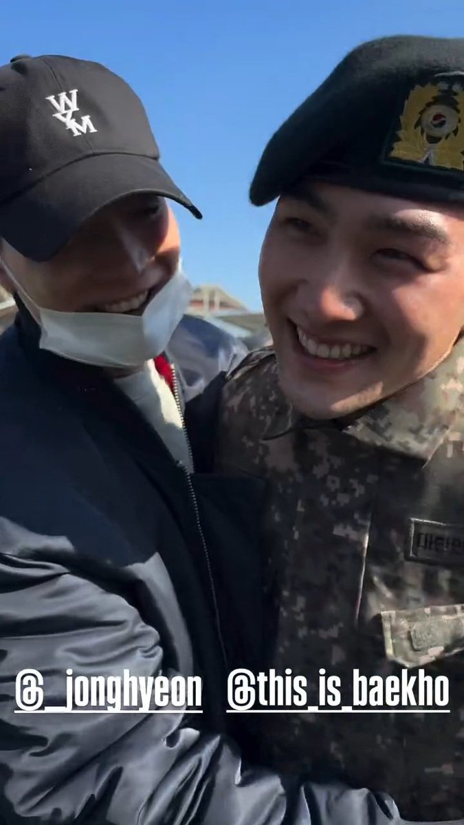 MMMinreeen's tweet image. 훈련소 조교로 있으면서 기수마다 보는게 이런 모습일텐데 가족들, 아버지 대신 해주고 너무 고마워 우리 리더 🥹🥹