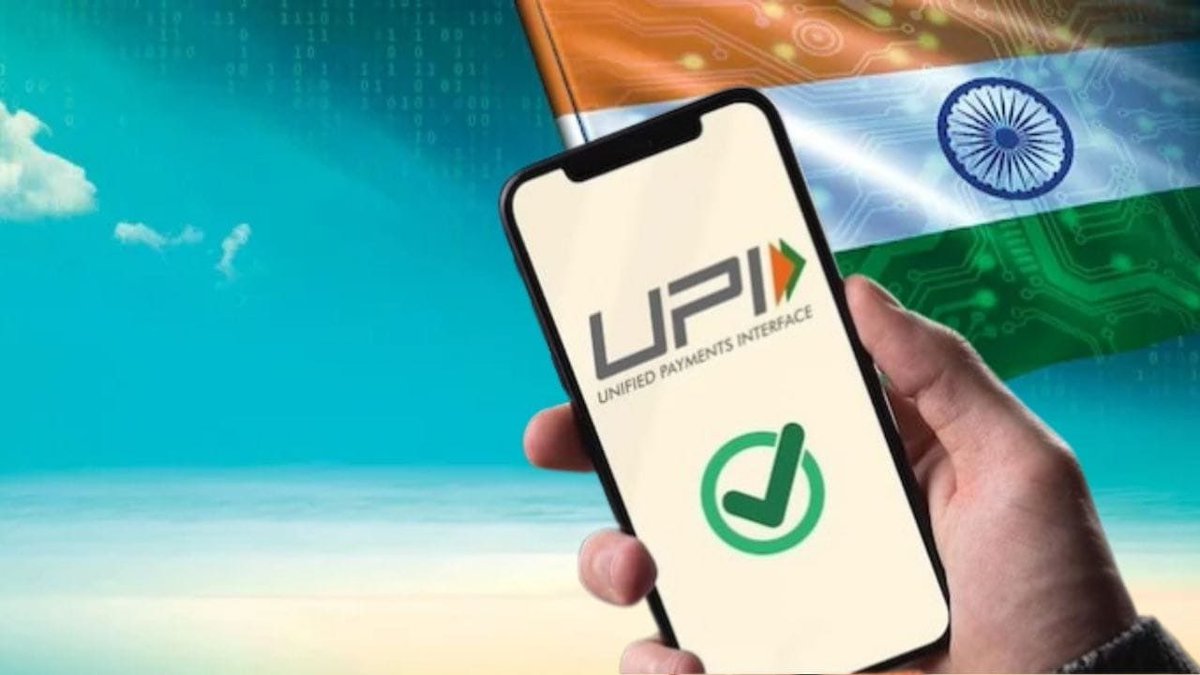jobs91dotcom's tweet photo. UPI ने रचा नया इतिहास! 🇮🇳💳
जनवरी 2026 में रिकॉर्ड तोड़ प्रदर्शन 👇
• 21.7 अरब+ ट्रांज़ैक्शन
• ₹28.33 लाख करोड़ वैल्यू
• रोज़ ~70 करोड़ ट्रांज़ैक्शन
तेज़, सस्ता और हर जगह—UPI बना भारत का डिफ़ॉल्ट पेमेंट 🚀
#UPI #DigitalIndia #FinTech #CashlessIndia https://t.co/bN8N503KBs