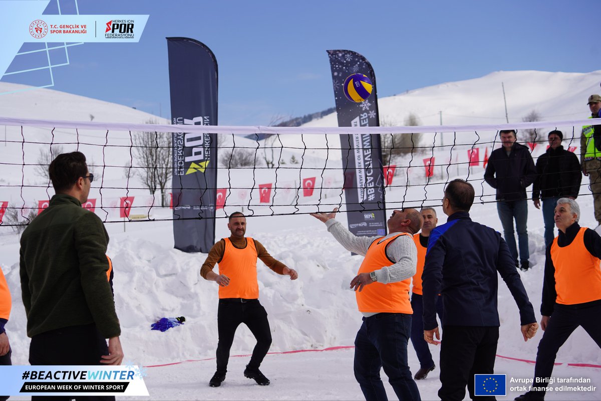 Gümüşhane Yenice Köyü’nde, Avrupa Kış Sporları Haftası kapsamında düzenlenen voleybol organizasyonundan kareler! 🏐❄️

#BeActiveWinter #EWWS
