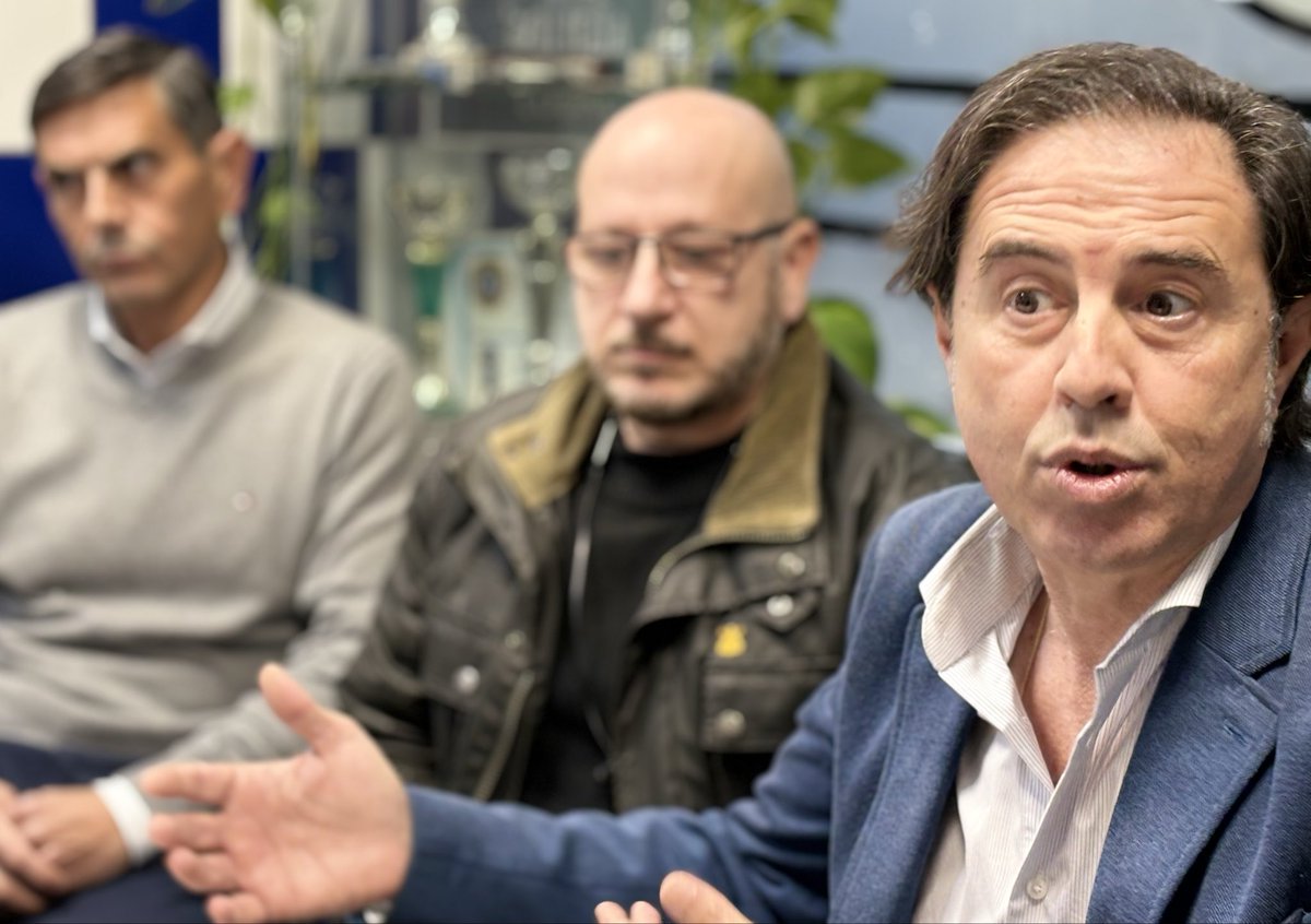 Reunión de los diputados <a href="/BMorilloVOX/">Benito Morillo Alejo 🇪🇦</a> y <a href="/fjosealcaraz/">José Alcaraz Martos</a> junto al concejal de Mancha Real <a href="/FRUIZCORTES/">FRANCISCO RUIZ CORTES</a> con representantes del Sindicato Independiente de Policía de Andalucía (Sipan) en Mancha Real.