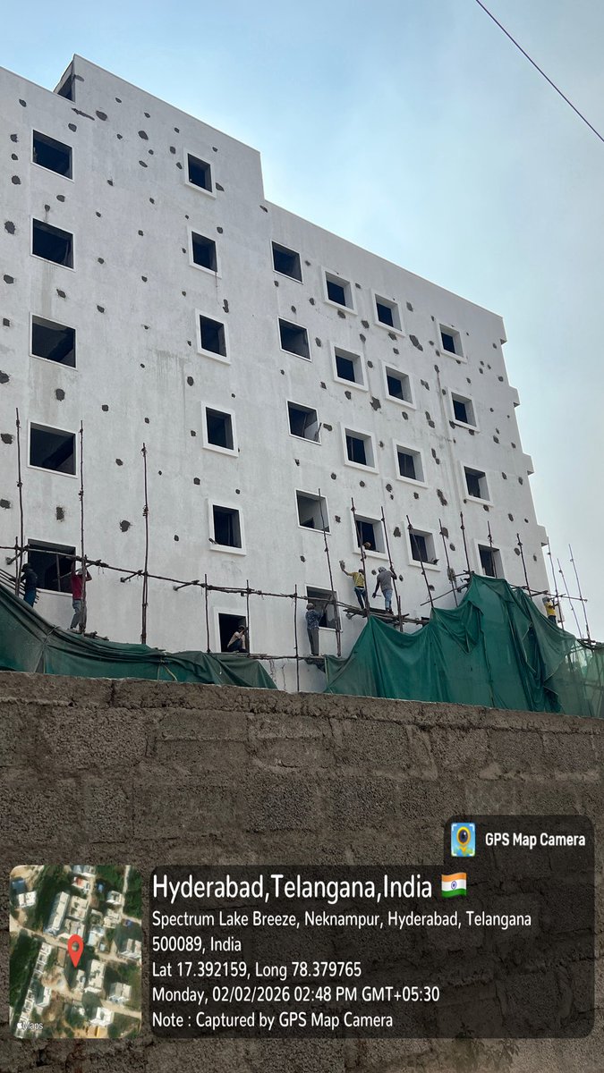k_sits's tweet photo. Despite a court order,unauthorised construction continues in #Narsingi. ACP Circle-45 has failed to act.Court orders ignored, citizens sidelined. Iscorruption protecting illegalbuilders? Rule of law cannot be selective. @GHMCOnline @TelanganaACB  @acghmc @GummallaSrijana @ZC_SLP https://t.co/HNBRMXu6df