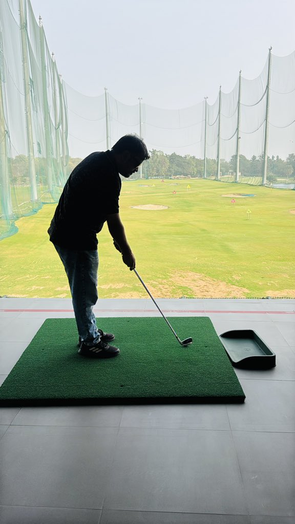 SrihariINC's tweet image. Hustle on pause.
Focus, swings, and peace at the golf range ⛳💯

#Golf #Relaxmood